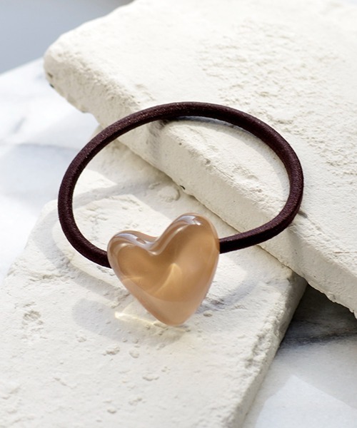 Fun & Daily（ファンアンドデイリー）の「F&D : カラーハートヘアゴム（ヘアゴム・レディース・ベージュ/パープル/アイボリー/イエロー/オレンジ/ブルー・FREE）」の13枚目の写真