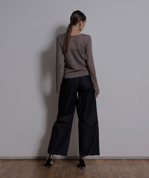 MIELI INVARIANT（ミエリインヴァリアント）の「Glitter Sheer Knit Cardigan（カーディガン/ボレロ・レディース・モカ/ベージュ系その他/ブラック・FREE）」の16枚目の写真