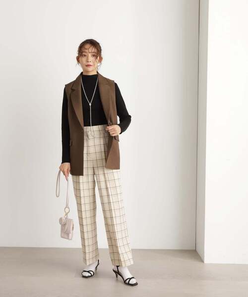 N.（N. Natural Beauty Basic）（エヌエヌナチュラルビューティーベーシック）の「◆ウォームアップリブハイネックニット（ニット/セーター・レディース・グレイッシュベージュ/オフホワイト/ブラック・MEDIUM）」の8枚目の写真