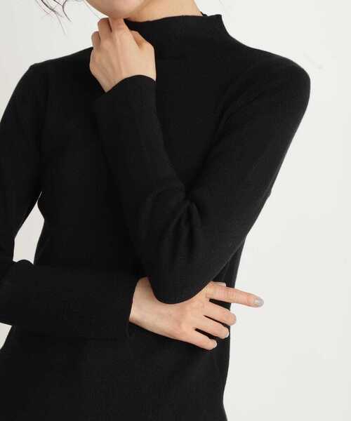 N.（N. Natural Beauty Basic）（エヌエヌナチュラルビューティーベーシック）の「◆ウォームアップリブハイネックニット（ニット/セーター・レディース・グレイッシュベージュ/オフホワイト/ブラック・MEDIUM）」の14枚目の写真