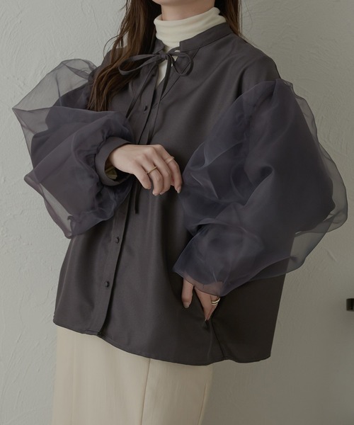 Ambre Neige(アンブルネージュ)の「オーガンジドッキングバンドカラーシャツ/【WEB/EC限定商品】(シャツ/ブラウス・レディース・アイボリー/ダークブラウン/チャコールグレー・FREE)」の1枚目の写真
