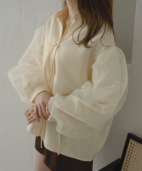 Ambre Neige(アンブルネージュ)の「オーガンジドッキングバンドカラーシャツ/【WEB/EC限定商品】(シャツ/ブラウス・レディース・アイボリー/ダークブラウン/チャコールグレー・FREE)」の2枚目の写真
