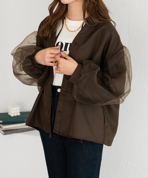 Ambre Neige(アンブルネージュ)の「オーガンジドッキングバンドカラーシャツ/【WEB/EC限定商品】(シャツ/ブラウス・レディース・アイボリー/ダークブラウン/チャコールグレー・FREE)」の16枚目の写真