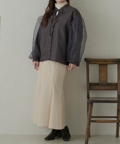 Ambre Neige(アンブルネージュ)の「オーガンジドッキングバンドカラーシャツ/【WEB/EC限定商品】(シャツ/ブラウス・レディース・アイボリー/ダークブラウン/チャコールグレー・FREE)」の4枚目の写真
