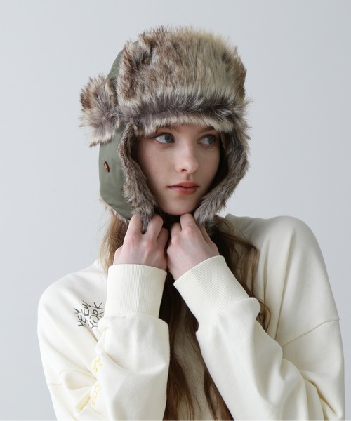 AVIREX（アヴィレックス）の「FLIGHT CAP/フライトキャップ（キャップ・レディース・オリーブ系/ブラック・F）」の3枚目の写真