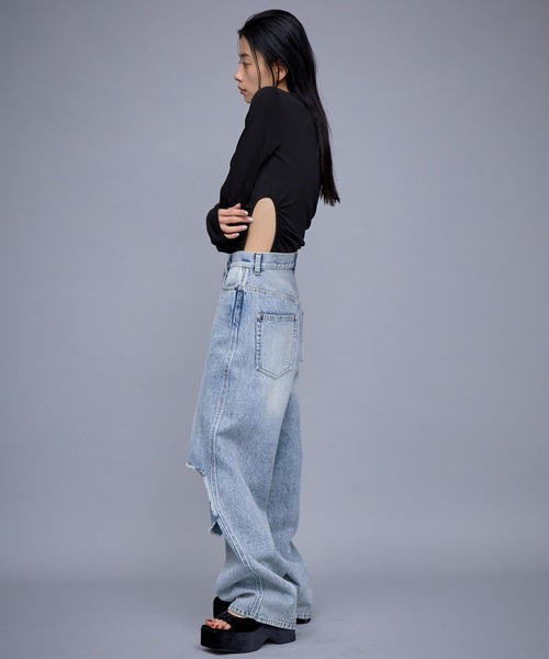 THINGS THAT MATTER(シングス ザット マター)の「THINGS THAT MATTER KNEE CUTTING DEINM PANTS(デニムパンツ・レディース・ブルー/ブラック・1/2)」の21枚目の写真