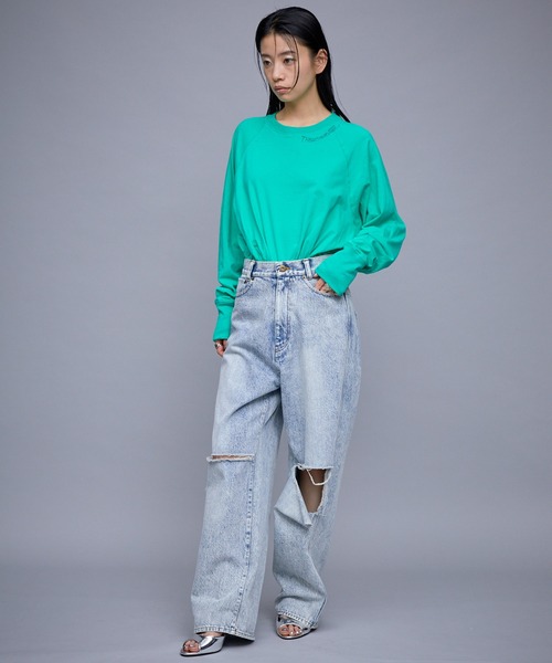 THINGS THAT MATTER(シングス ザット マター)の「THINGS THAT MATTER KNEE CUTTING DEINM PANTS(デニムパンツ・レディース・ブルー/ブラック・1/2)」の18枚目の写真