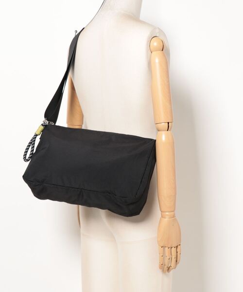 3.3 Field Trip （3.3フィールドトリップ）の「【UNISEX】3.3 Field Trip／ボゴタショルダーBAG（ショルダーバッグ・レディース・ブラック/ベージュ/カーキ/グレー・0）」の5枚目の写真