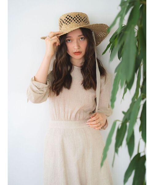 Ungrid(アングリッド)の「リボン付き透かし編みハット(ハット・レディース・ベージュ・FREE)」の4枚目の写真