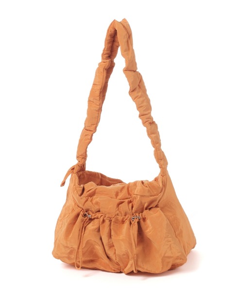 tiny tiny（ティニーティニー）の「ギャザードロストバッグ[tiny tiny(ティニーティニー)]（ショルダーバッグ・レディース・グリーン/アイボリー/ブラック/ブラック系その他/ピンク系その他/オレンジ・0）」の6枚目の写真