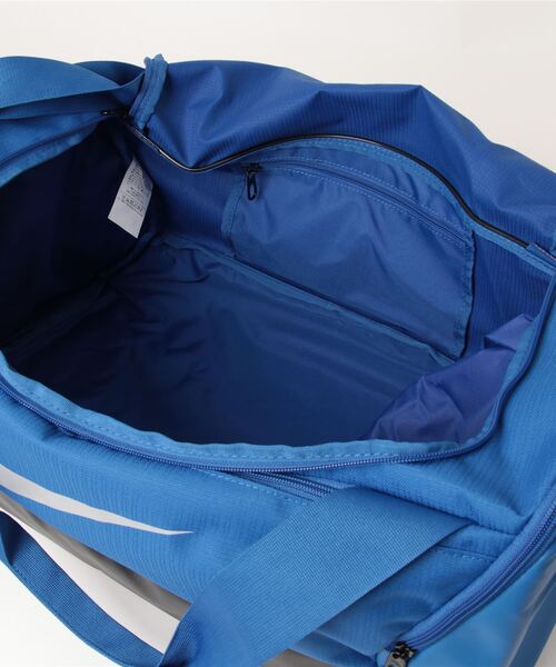NIKE（ナイキ）の「《NIKEアパレル》ﾌﾞﾗｼﾞﾘｱ S ﾀﾞｯﾌﾙ 9.5 41L（ドラムバッグ・メンズ・ロイヤルブルー・フリー）」の4枚目の写真