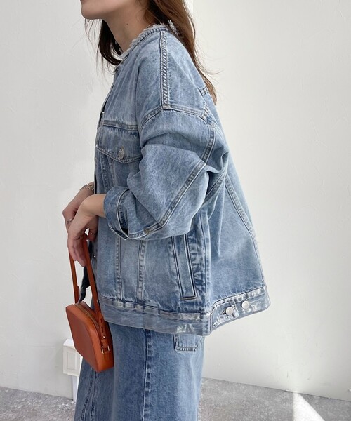 fredy emue(フレディエミュ)の「ノーカラーデニムジャケット(デニムジャケット・レディース・サックスブルー/グレイッシュブルー・38)」の13枚目の写真