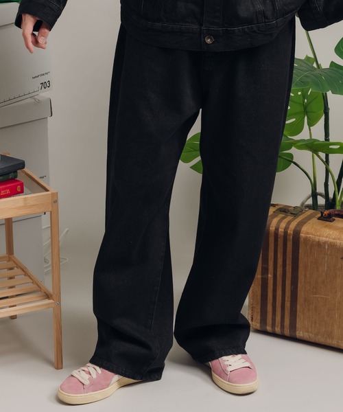 MUHET（ミュエータ）の「【セットアップ可能】ストレートデニムパンツ（デニムパンツ・レディース・ブラック/ブルー/ダークインディゴブルー・MEDIUM/SMALL/X-SMALL/LARGE）」の2枚目の写真