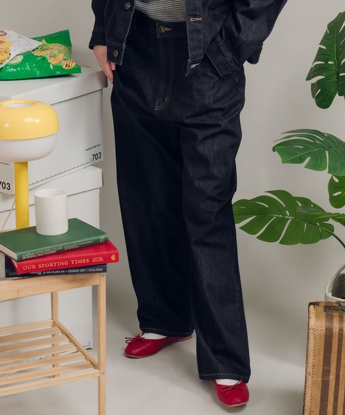 MUHET（ミュエータ）の「【セットアップ可能】ストレートデニムパンツ（デニムパンツ・レディース・ブラック/ブルー/ダークインディゴブルー・MEDIUM/SMALL/X-SMALL/LARGE）」の4枚目の写真