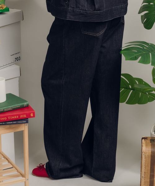 MUHET（ミュエータ）の「【セットアップ可能】ストレートデニムパンツ（デニムパンツ・レディース・ブラック/ブルー/ダークインディゴブルー・MEDIUM/SMALL/X-SMALL/LARGE）」の5枚目の写真