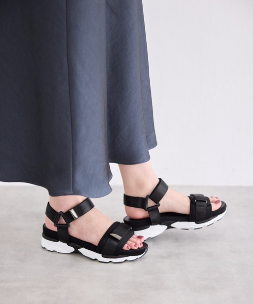 JELLY BEANS（ジェリービーンズ）の「ジップベルトスポーツサンダル (211-30295)JELLY BEANS(ジェリービーンズ)（サンダル・レディース・ブラック/アイボリー/ライトピンク・S/M/L）」の4枚目の写真