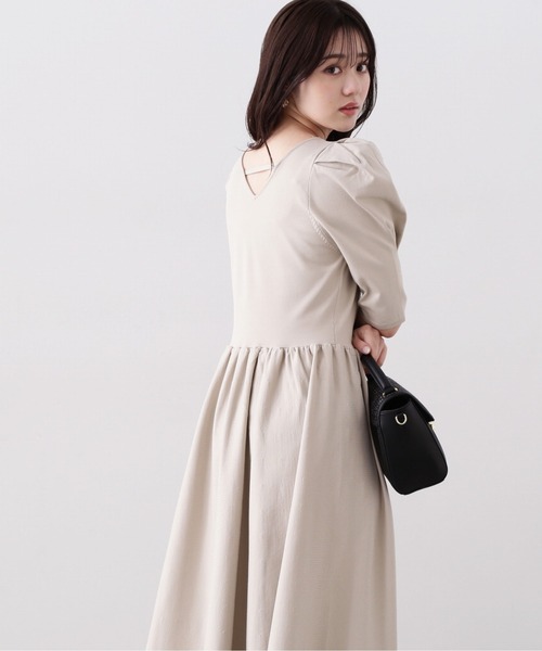 PROPORTION BODY DRESSING(プロポーションボディドレッシング)の「バイカラーニットワンピース / 1214140416(ワンピース・レディース・ベージュ/ブラック・SMALL/MEDIUM)」の7枚目の写真