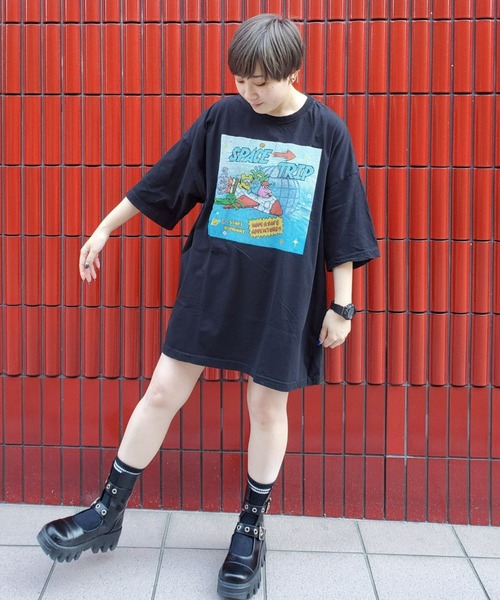 Candy Stripper(キャンディストリッパー)の「SPACE TRIP BIG BIG Tシャツ(Tシャツ/カットソー・レディース・イエロー/パープル/オフホワイト/ブラック・2)」の13枚目の写真