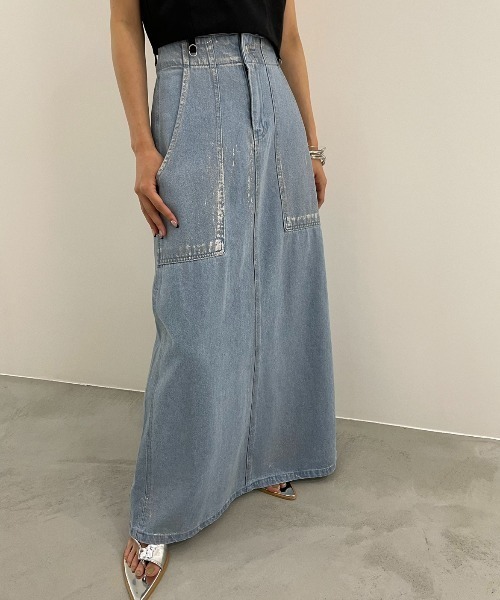 AIC.（エーアイシー）の「バックスリット箔プリントデニムロングスカート（デニムスカート・レディース・ライトブルー/ブラック・FREE）」の11枚目の写真