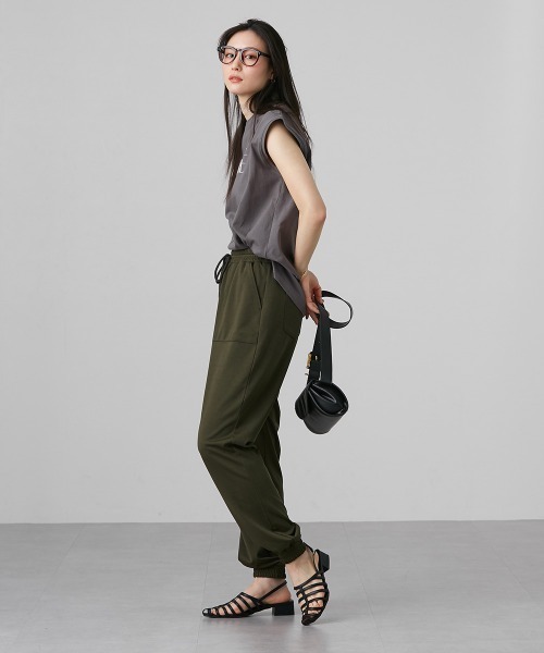 slattgir(スラットジール)の「高身長 着心地ラクチンボリュームカットソージョガーパンツ(セットアップ対応)丈長め・トールサイズ(その他パンツ・レディース・ベージュ/ブラック/カーキ・5L/M/L/LL/3L/4L)」の7枚目の写真