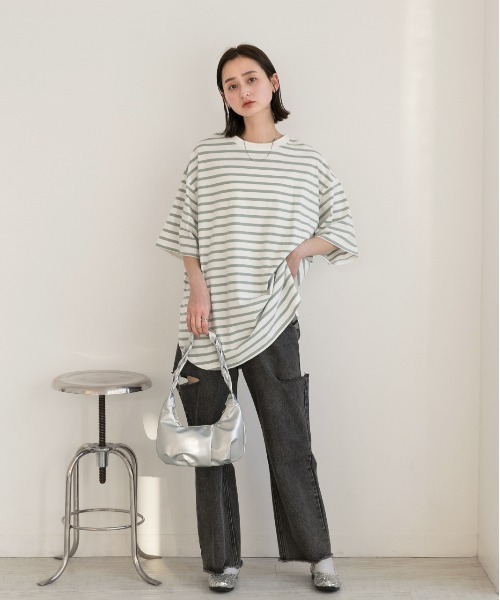 ad thie(アドティエ)の「裾ラウンド ボーダーTシャツ(Tシャツ/カットソー・レディース・モスグリーン/ネイビー/ピンク/オフホワイト/ライトブルー/ブラック/モカ・MEDIUM/LARGE)」の22枚目の写真