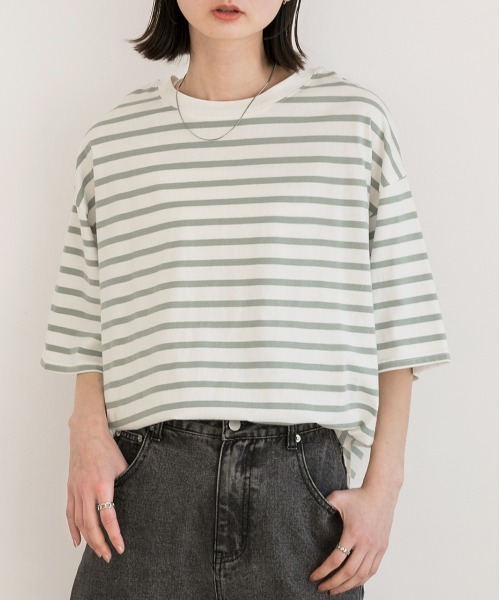 ad thie(アドティエ)の「裾ラウンド ボーダーTシャツ(Tシャツ/カットソー・レディース・モスグリーン/ネイビー/ピンク/オフホワイト/ライトブルー/ブラック/モカ・MEDIUM/LARGE)」の13枚目の写真