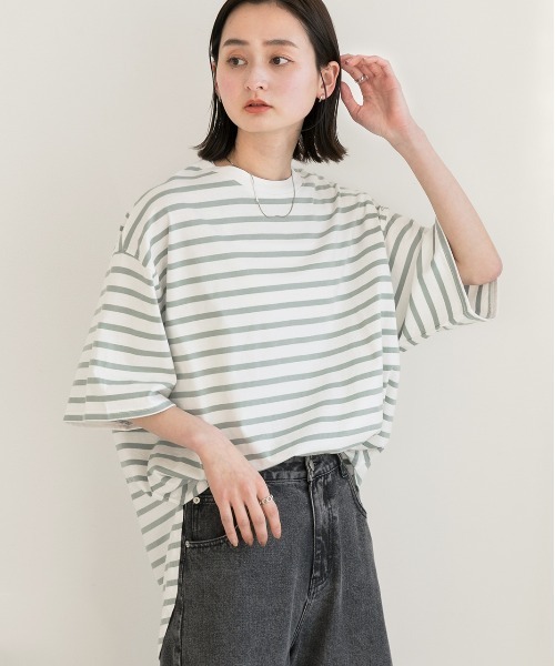 ad thie(アドティエ)の「裾ラウンド ボーダーTシャツ(Tシャツ/カットソー・レディース・モスグリーン/ネイビー/ピンク/オフホワイト/ライトブルー/ブラック/モカ・MEDIUM/LARGE)」の14枚目の写真