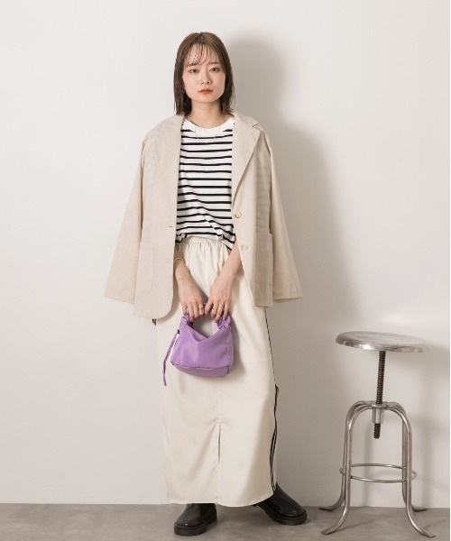 ad thie(アドティエ)の「裾ラウンド ボーダーTシャツ(Tシャツ/カットソー・レディース・モスグリーン/ネイビー/ピンク/オフホワイト/ライトブルー/ブラック/モカ・MEDIUM/LARGE)」の9枚目の写真