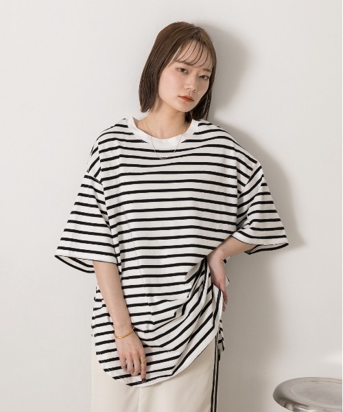 ad thie(アドティエ)の「裾ラウンド ボーダーTシャツ(Tシャツ/カットソー・レディース・モスグリーン/ネイビー/ピンク/オフホワイト/ライトブルー/ブラック/モカ・MEDIUM/LARGE)」の11枚目の写真