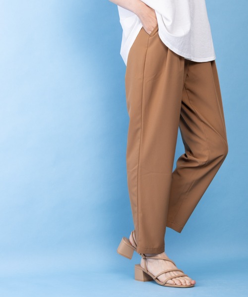 NAVY(ネイビー)の「NAVY 冷感 UVカット ドライ テーパードパンツ(その他パンツ・レディース・ブラック/モカ/グリーン系その他/ブルーグレー・L/M/S)」の21枚目の写真