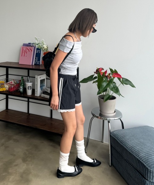 SHAGGIE（シャギー）の「サイドラインナイロンレースショートパンツ（その他パンツ・レディース・カーキ/ブラック・FREE）」の6枚目の写真