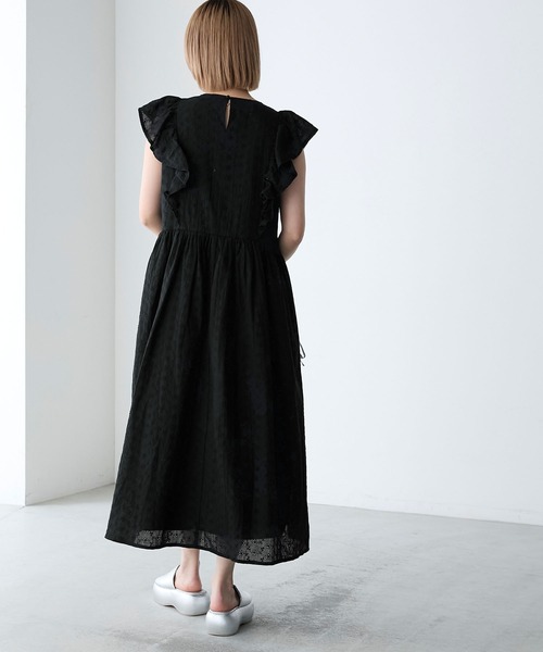 forksy.(フォルクシー)の「【forksy.】アイレット刺繍レースフリルワンピース(ワンピース・レディース・ブラック/オフホワイト・FREE)」の7枚目の写真