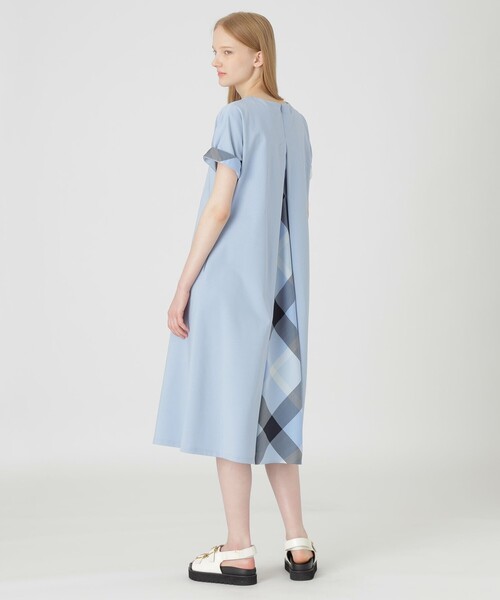 BLUE LABEL CRESTBRIDGE（ブルーレーベルクレストブリッジ）の 