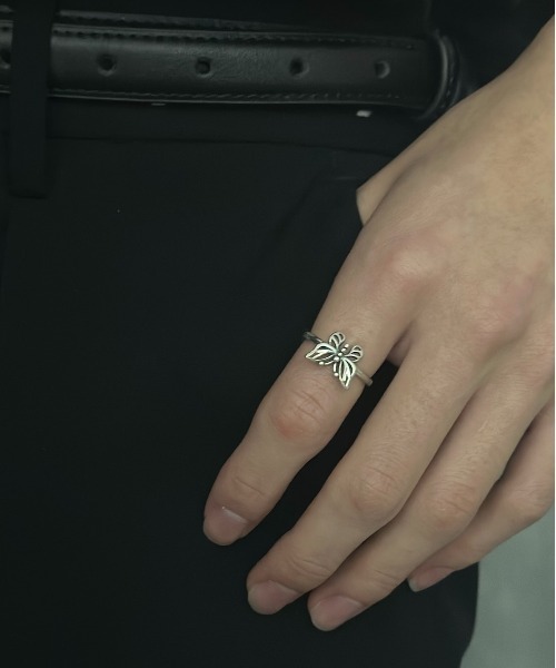 blatto(ブラット)の「【blatto 925silver】925シルバー デザイン リング bla-ring-f007 N(リング・メンズ・その他1/その他2/その他3/C/D/E/F/S/T/U/V/W/A/H/J/O/Q/X/Z/K/L/M/N/B/G/I/P/R/Y/シルバー系その他2/シルバー系その他4/シルバー系その他/シルバー系その他3/シルバー系その他5・FREE)」の5枚目の写真