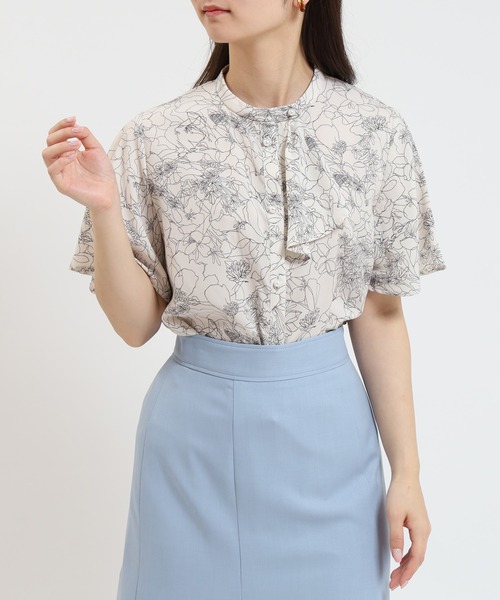 TRUDEA(トルディア)の「線描き花柄2wayデザインブラウス(シャツ/ブラウス・レディース・ホワイト/ブラック・MEDIUM/LARGE)」の10枚目の写真