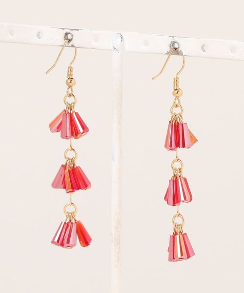 CHACO （FLOWER ACCESSORY）（チャコ）の「CHACO/ 風なびくピアス（ピアス（両耳用）・レディース・レッド・FREE）」の2枚目の写真