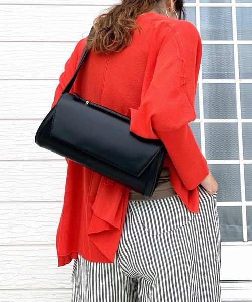 Q（キュー）の「ロールバッグ（ボディバッグ/ウエストポーチ・レディース・ブラウン/ブラック・ONE SIZE）」の16枚目の写真