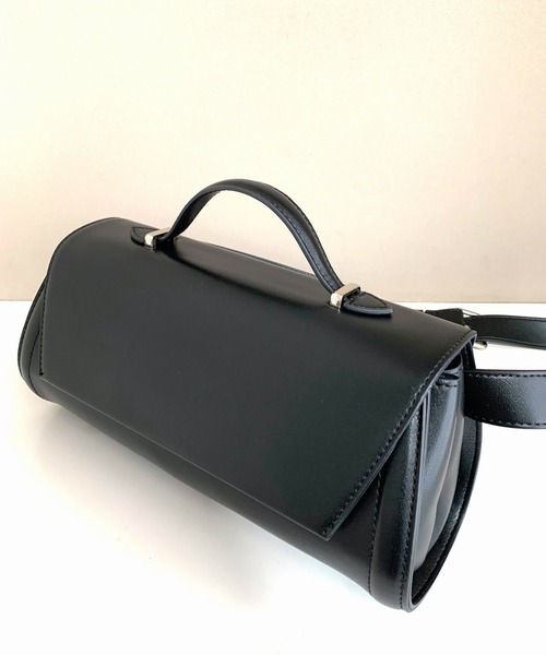 Q（キュー）の「ロールバッグ（ボディバッグ/ウエストポーチ・レディース・ブラウン/ブラック・ONE SIZE）」の10枚目の写真