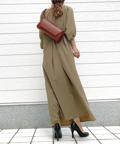 Q（キュー）の「ロールバッグ（ボディバッグ/ウエストポーチ・レディース・ブラウン/ブラック・ONE SIZE）」の21枚目の写真