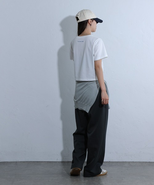 COLONY 2139（コロニートゥーワンスリーナイン）の「バックロゴ刺繍コンパクトTシャツ（Tシャツ/カットソー・レディース・サックスブルー/オフホワイト/ライトグレー/チャコールグレー・FREE）」の10枚目の写真