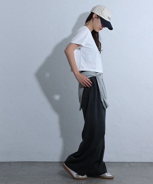 COLONY 2139（コロニートゥーワンスリーナイン）の「バックロゴ刺繍コンパクトTシャツ（Tシャツ/カットソー・レディース・サックスブルー/オフホワイト/ライトグレー/チャコールグレー・FREE）」の11枚目の写真