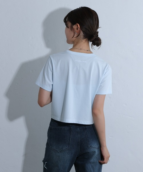 COLONY 2139（コロニートゥーワンスリーナイン）の「バックロゴ刺繍コンパクトTシャツ（Tシャツ/カットソー・レディース・サックスブルー/オフホワイト/ライトグレー/チャコールグレー・FREE）」の14枚目の写真