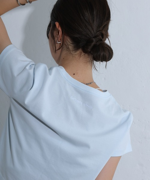 COLONY 2139（コロニートゥーワンスリーナイン）の「バックロゴ刺繍コンパクトTシャツ（Tシャツ/カットソー・レディース・サックスブルー/オフホワイト/ライトグレー/チャコールグレー・FREE）」の16枚目の写真