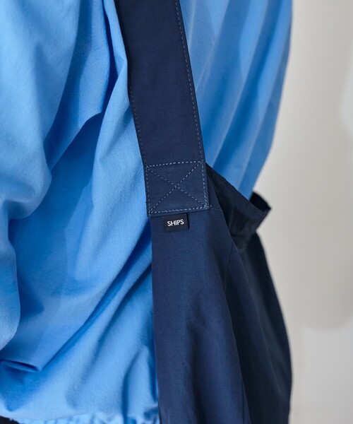 SHIPS（シップス）の「【WEB限定】SHIPS: COPYRIGHT ロゴ 60/40クロス ミニ ショルダー バッグ（ショルダーバッグ・メンズ・ブラック/ネイビー・ONE SIZE）」の10枚目の写真