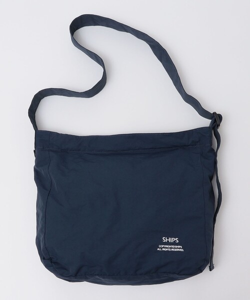 SHIPS（シップス）の「【WEB限定】SHIPS: COPYRIGHT ロゴ 60/40クロス ミニ ショルダー バッグ（ショルダーバッグ・メンズ・ブラック/ネイビー・ONE SIZE）」の8枚目の写真