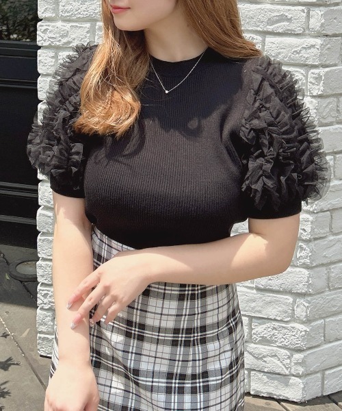 INGNI(イング)の「フリルスリーブニット(Tシャツ/カットソー・レディース・ボルドー/ブラック/オフホワイト・M)」の3枚目の写真