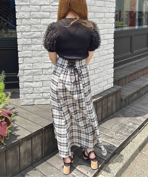 INGNI(イング)の「フリルスリーブニット(Tシャツ/カットソー・レディース・ボルドー/ブラック/オフホワイト・M)」の11枚目の写真