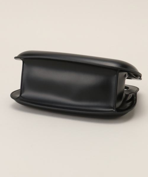 LE VERNIS(ル・ベルニ)の「LE VERNIS/ルベルニ Poire ornement bag(ショルダーバッグ・レディース・ブラック・FREE)」の4枚目の写真
