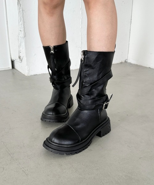 CLEA（クレア）の「ベルト付き2wayエンジニアブーツ（ブーツ・レディース・ブラウン/ブラック・23.5cm/24.5cm）」の14枚目の写真