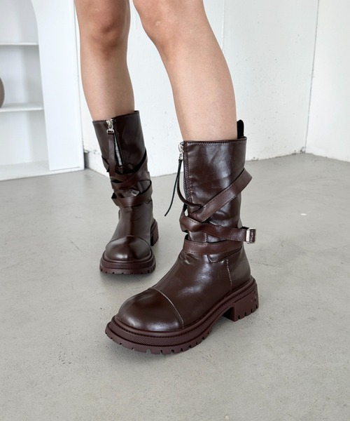 CLEA（クレア）の「ベルト付き2wayエンジニアブーツ（ブーツ・レディース・ブラウン/ブラック・23.5cm/24.5cm）」の8枚目の写真